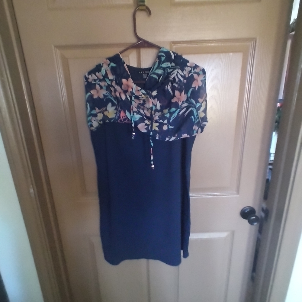 Ladies Top - Picture 12 of 13